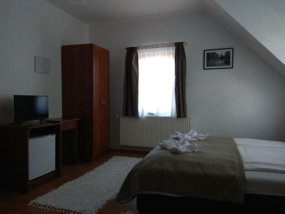Nadas Panzio Tiszafüred Exteriér fotografie